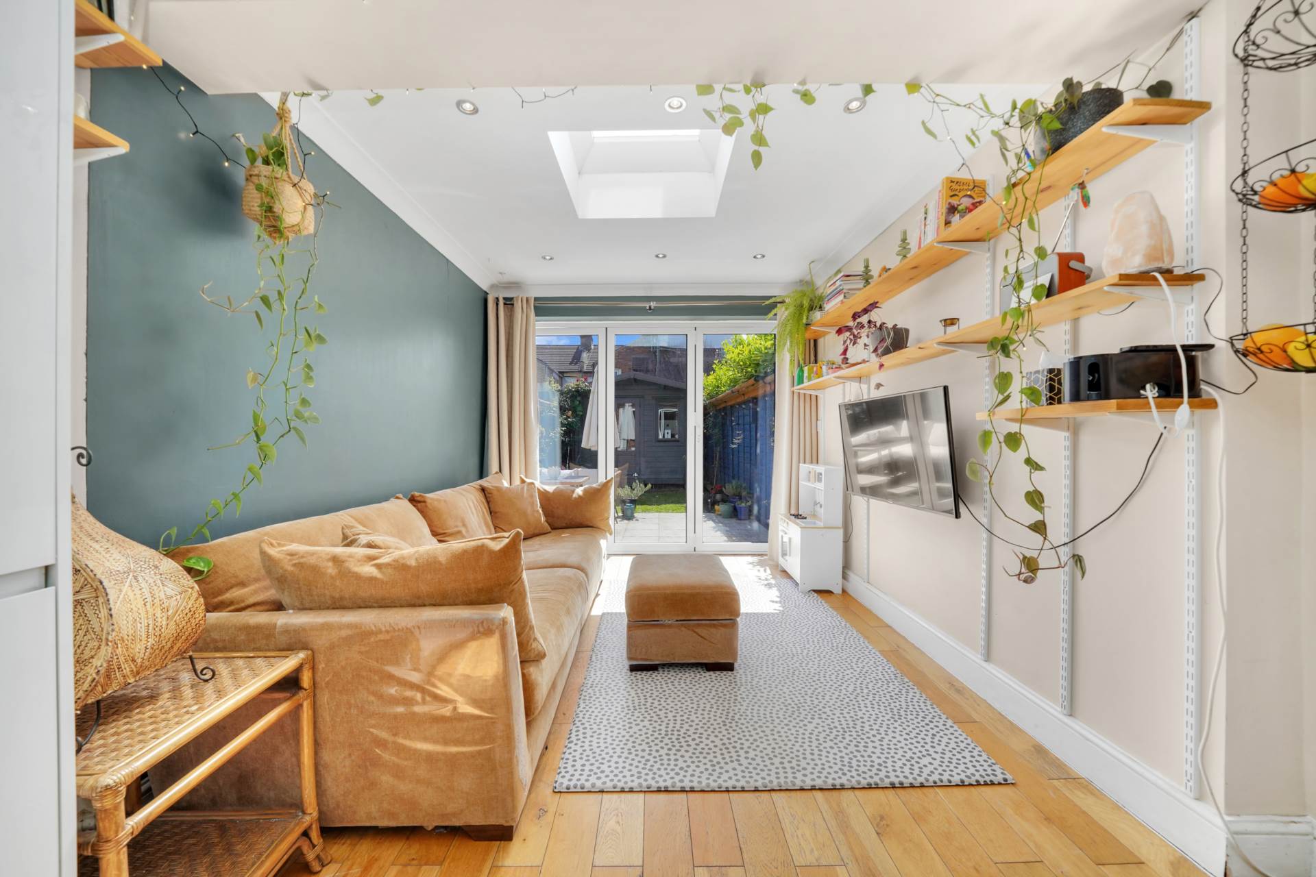 2 bedroom Flat for sale in London