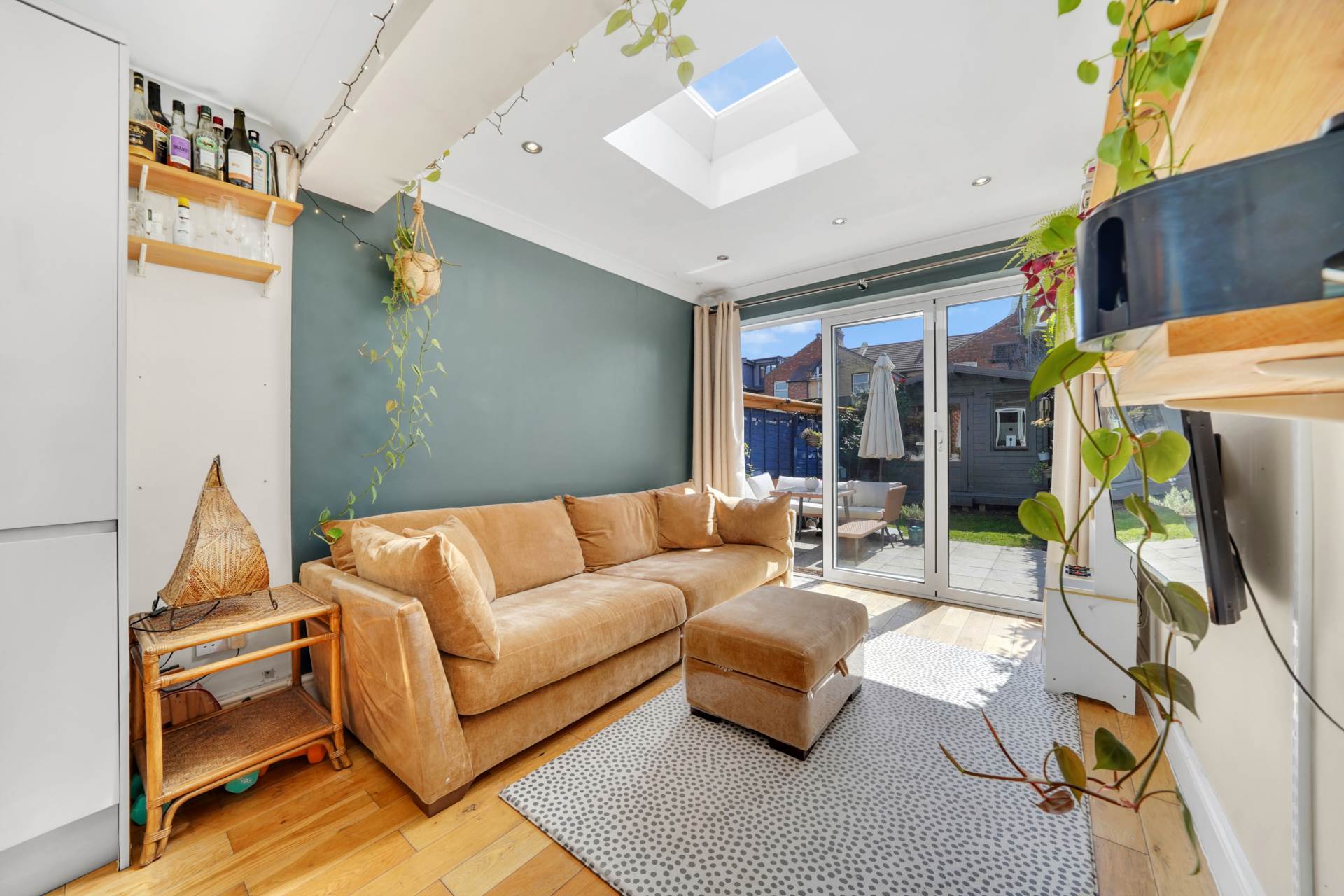 Additional Property Image 2 bedroom Flat for sale in London 11