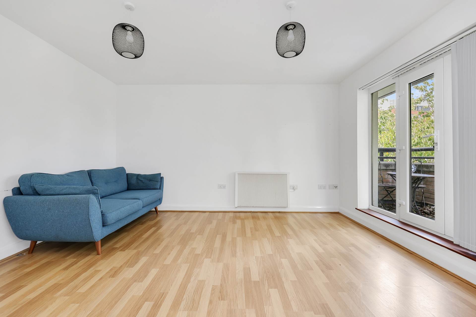 Additional Property Image 2 bedroom Flat for sale in London 6