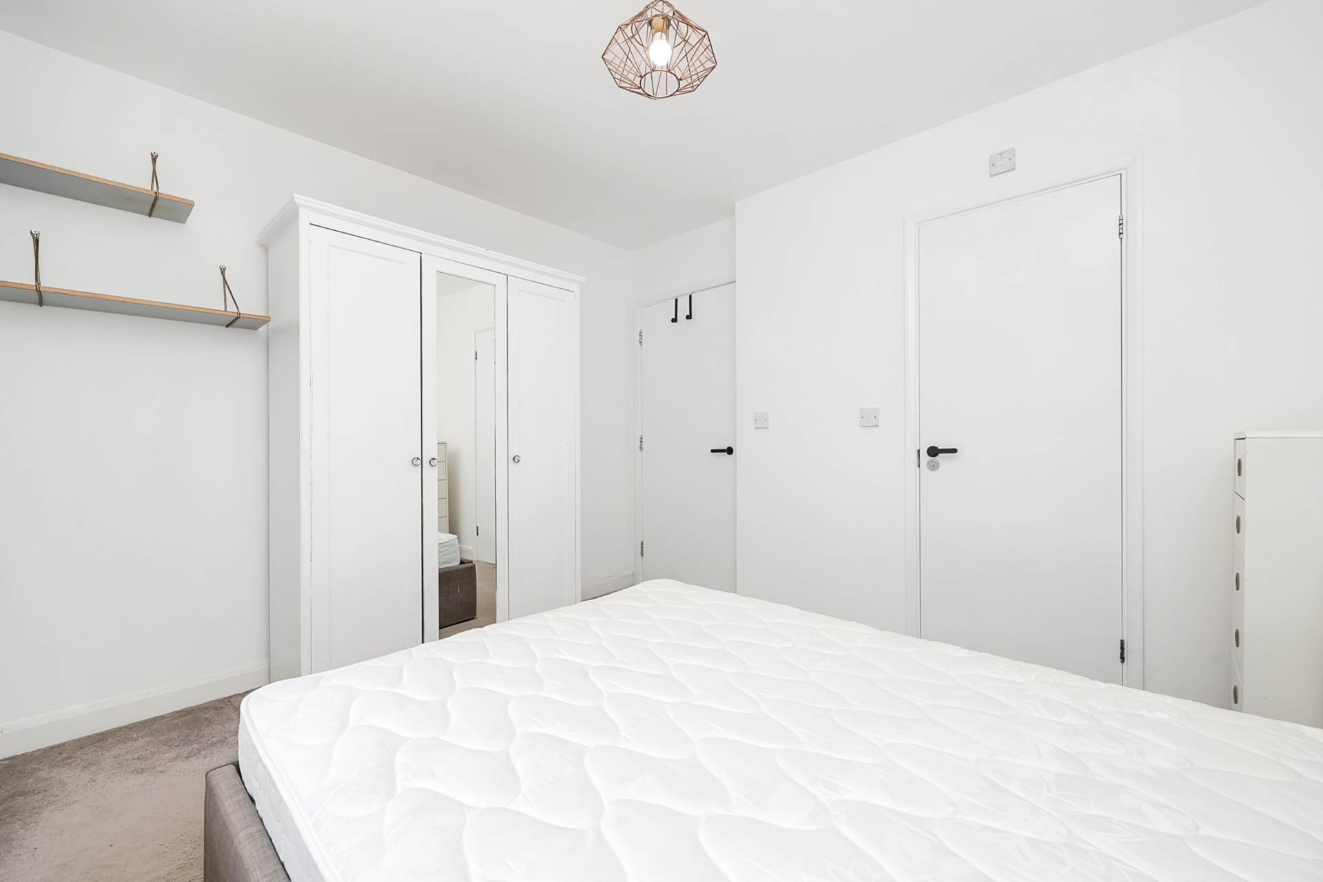 Additional Property Image 2 bedroom Flat for sale in London 11