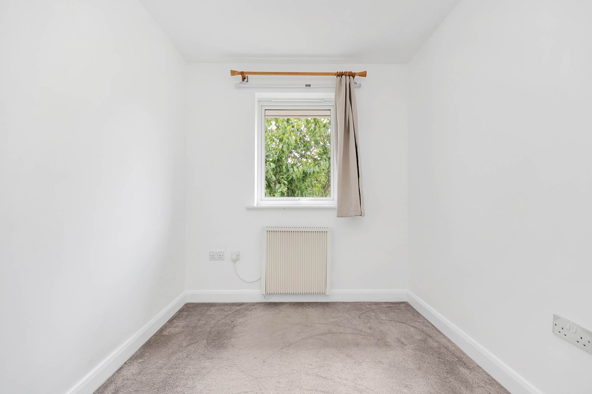 Additional Property Image 2 bedroom Flat for sale in London 12