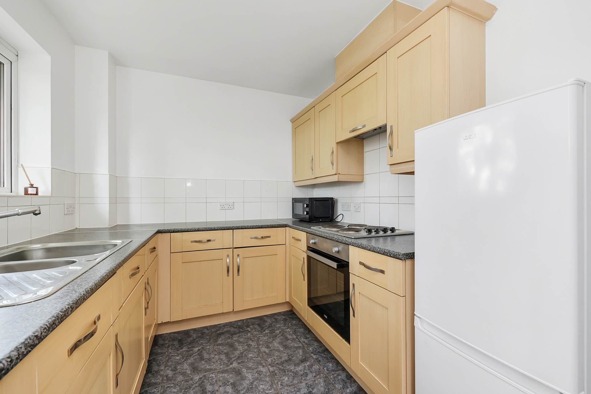 Additional Property Image 2 bedroom Flat for sale in London 15