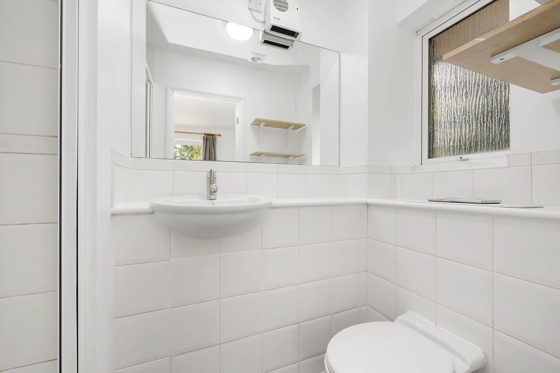 Additional Property Image 2 bedroom Flat for sale in London 17