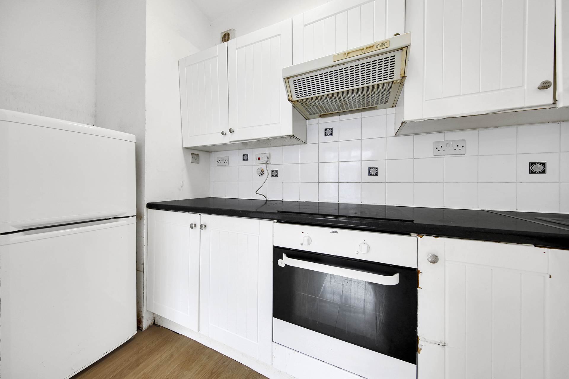 Additional Property Image 2 bedroom Maisonette for sale in London 17
