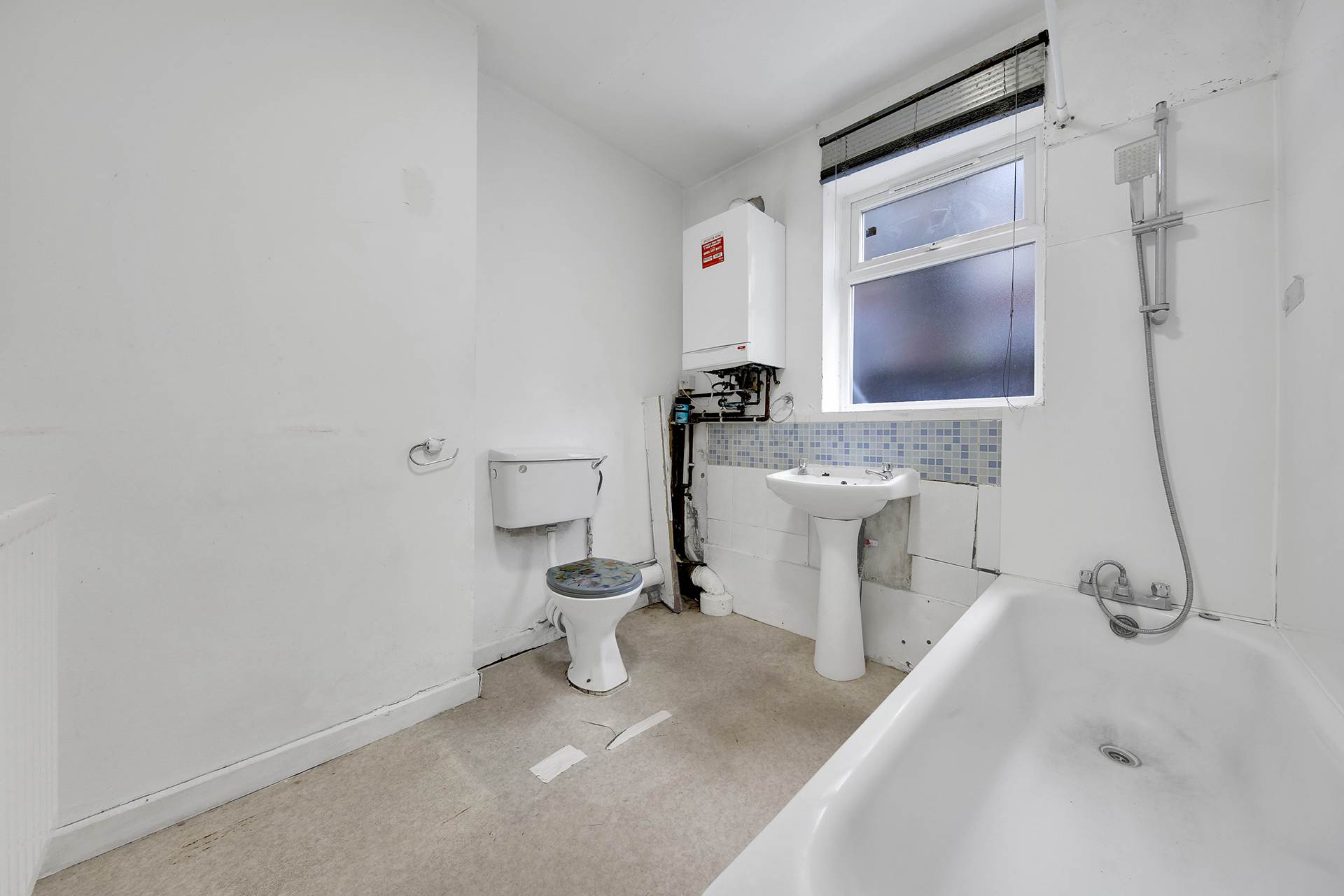 Additional Property Image 2 bedroom Maisonette for sale in London 19