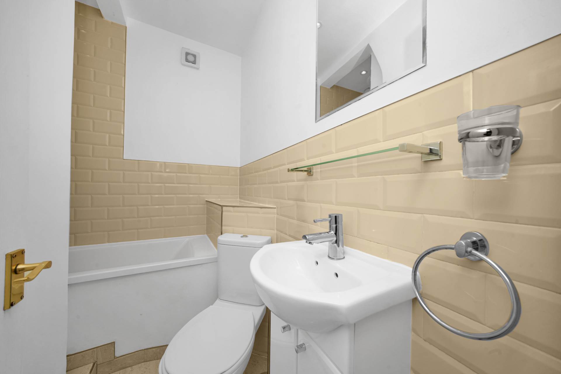 Additional Property Image 3 bedroom House to rent in London 15