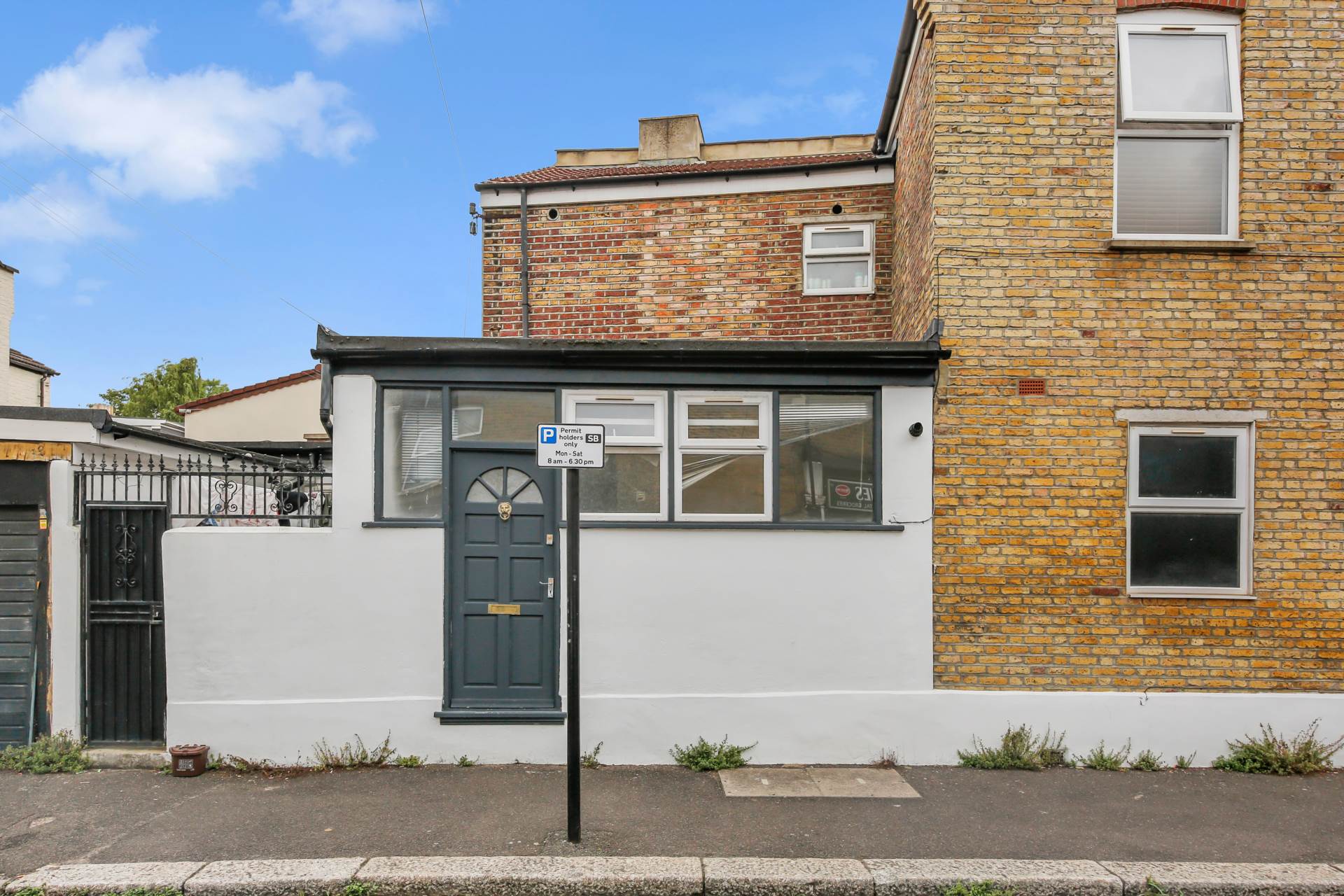 Additional Property Image 1 bedroom Flat for sale in London 13