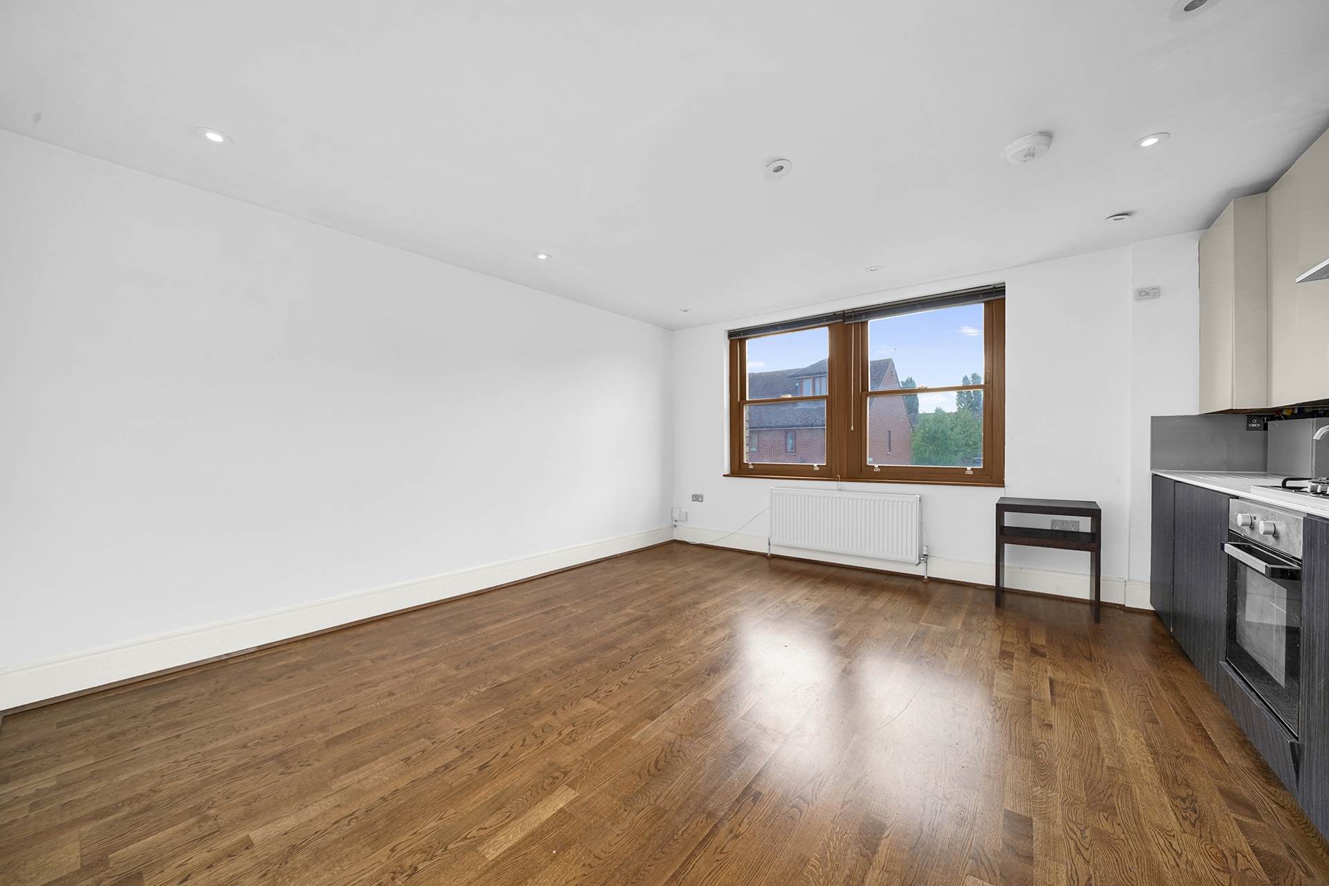 Additional Property Image 2 bedroom Flat for sale in London 2