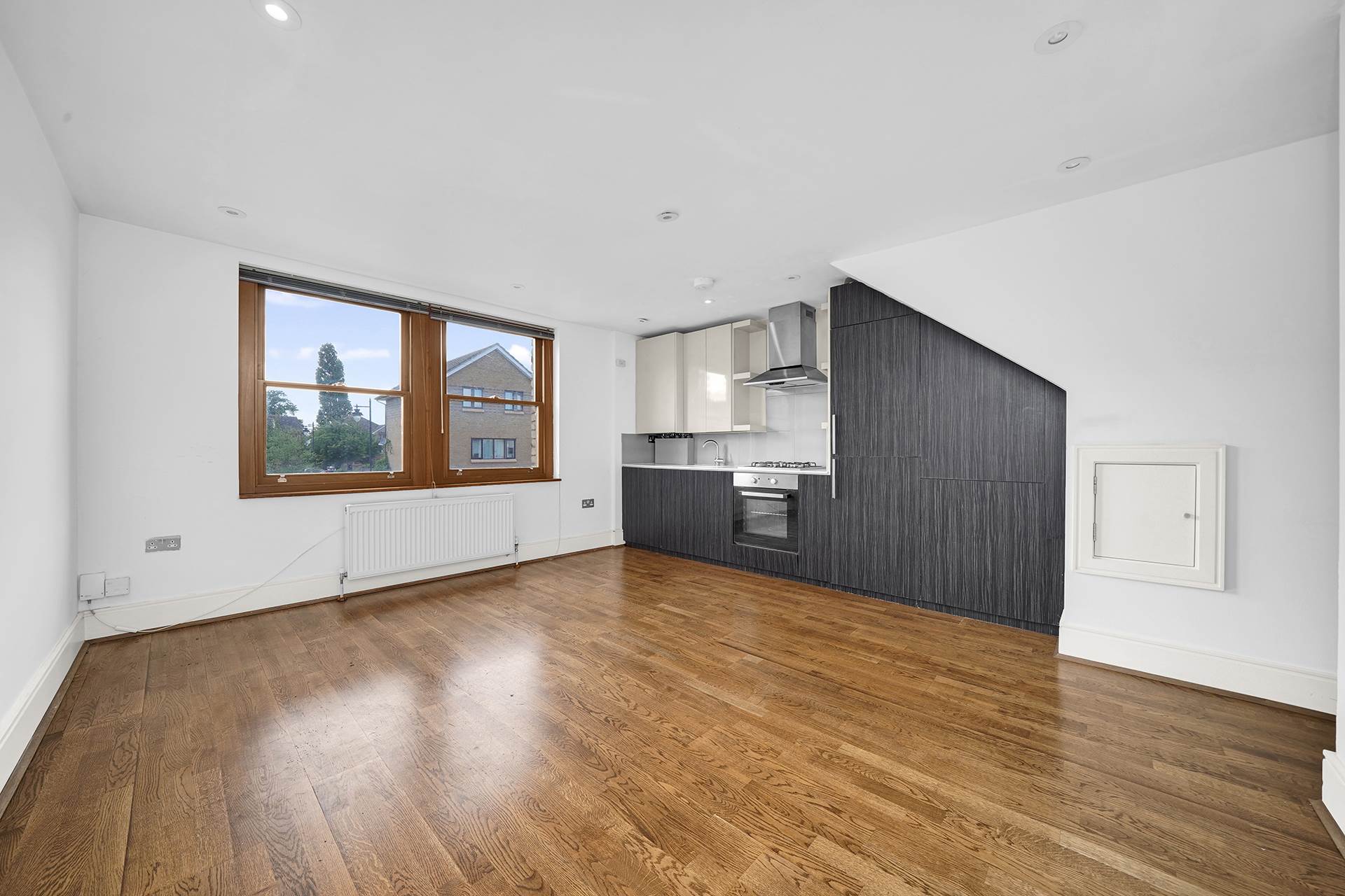 Additional Property Image 2 bedroom Flat for sale in London 3