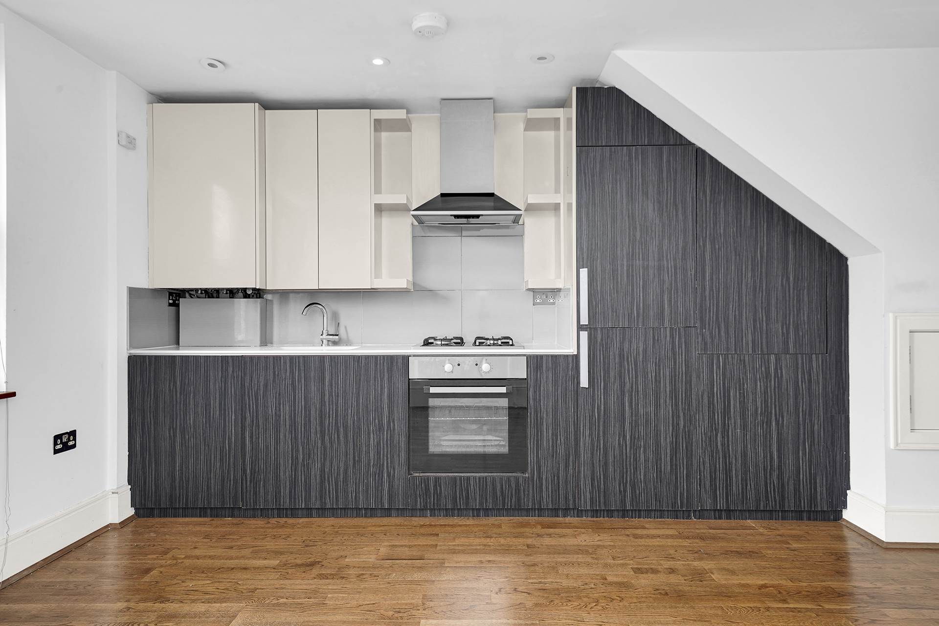 Additional Property Image 2 bedroom Flat for sale in London 5