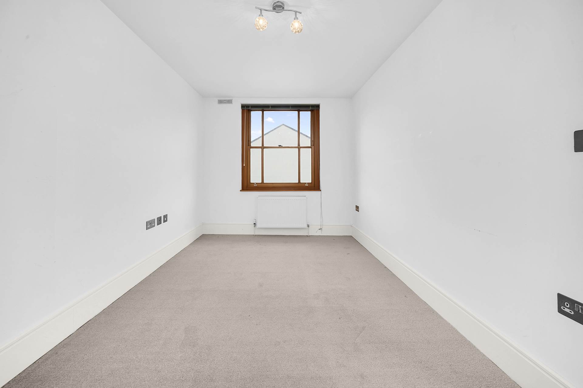 Additional Property Image 2 bedroom Flat for sale in London 12