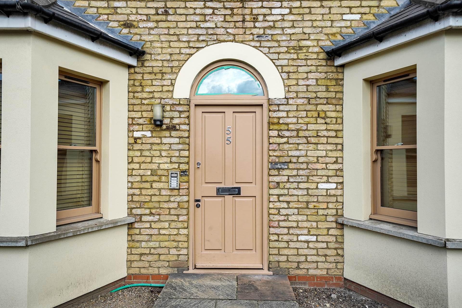 Additional Property Image 2 bedroom Flat for sale in London 16