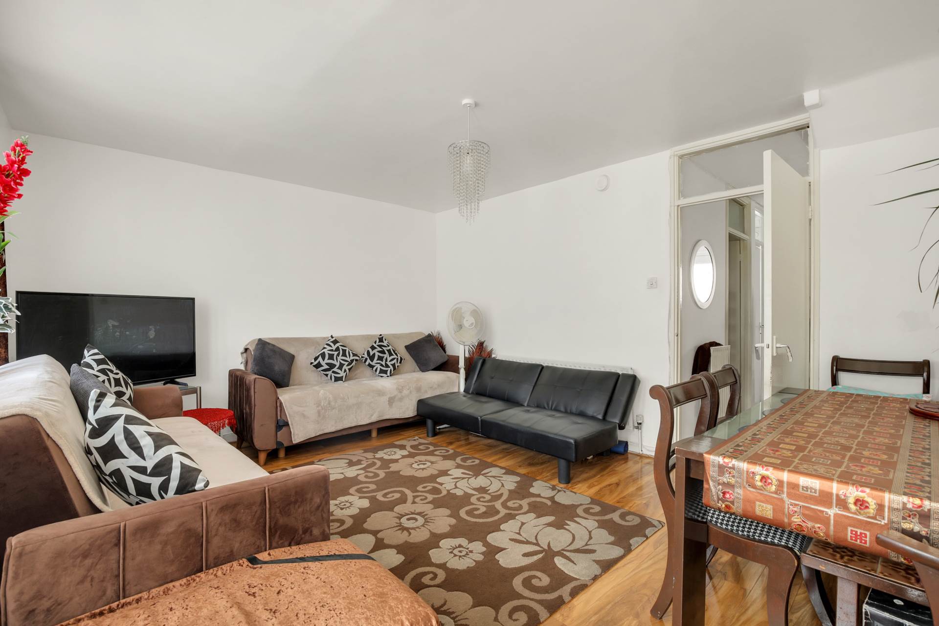 Additional Property Image 3 bedroom Flat for sale in London 3