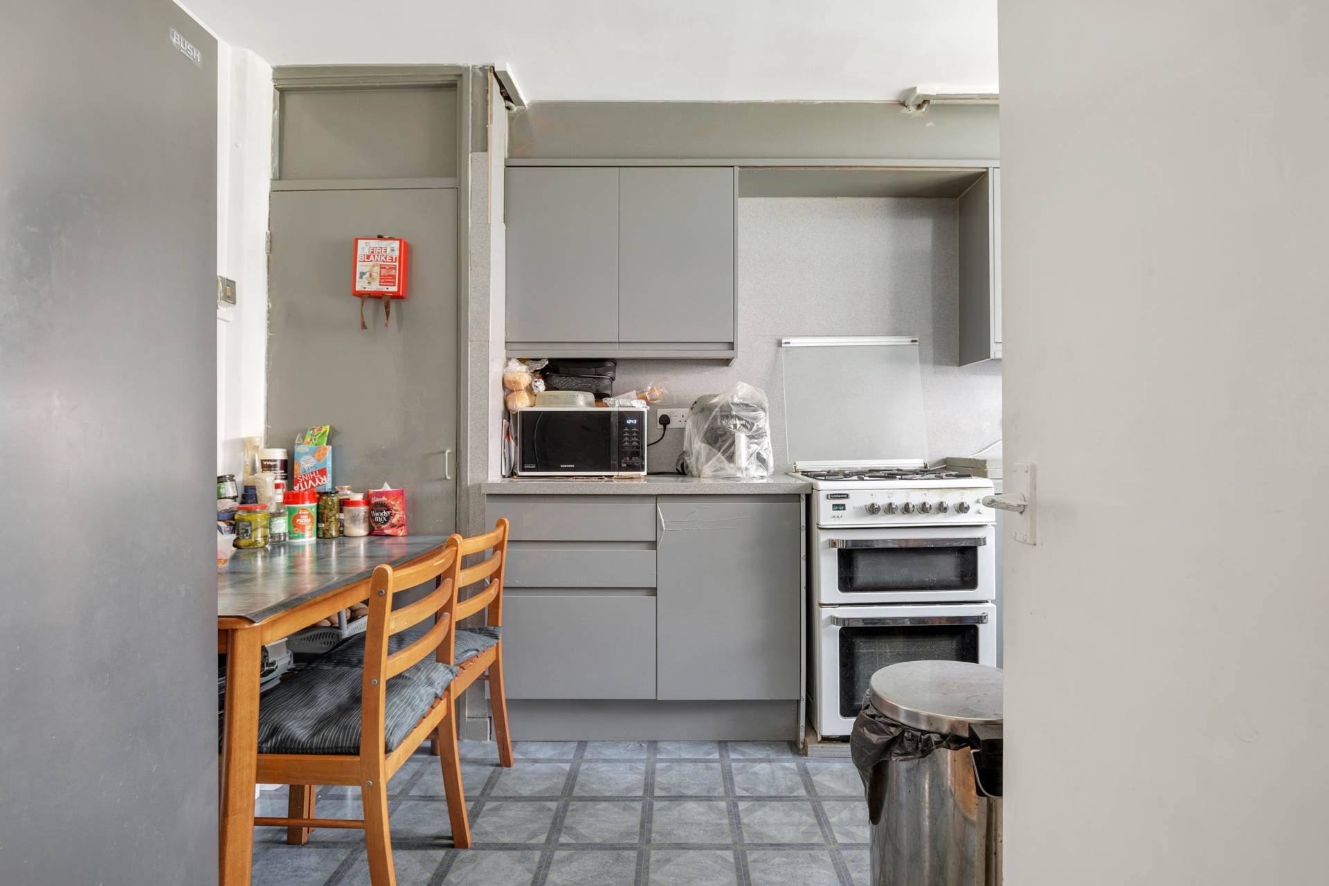 Additional Property Image 3 bedroom Flat for sale in London 9