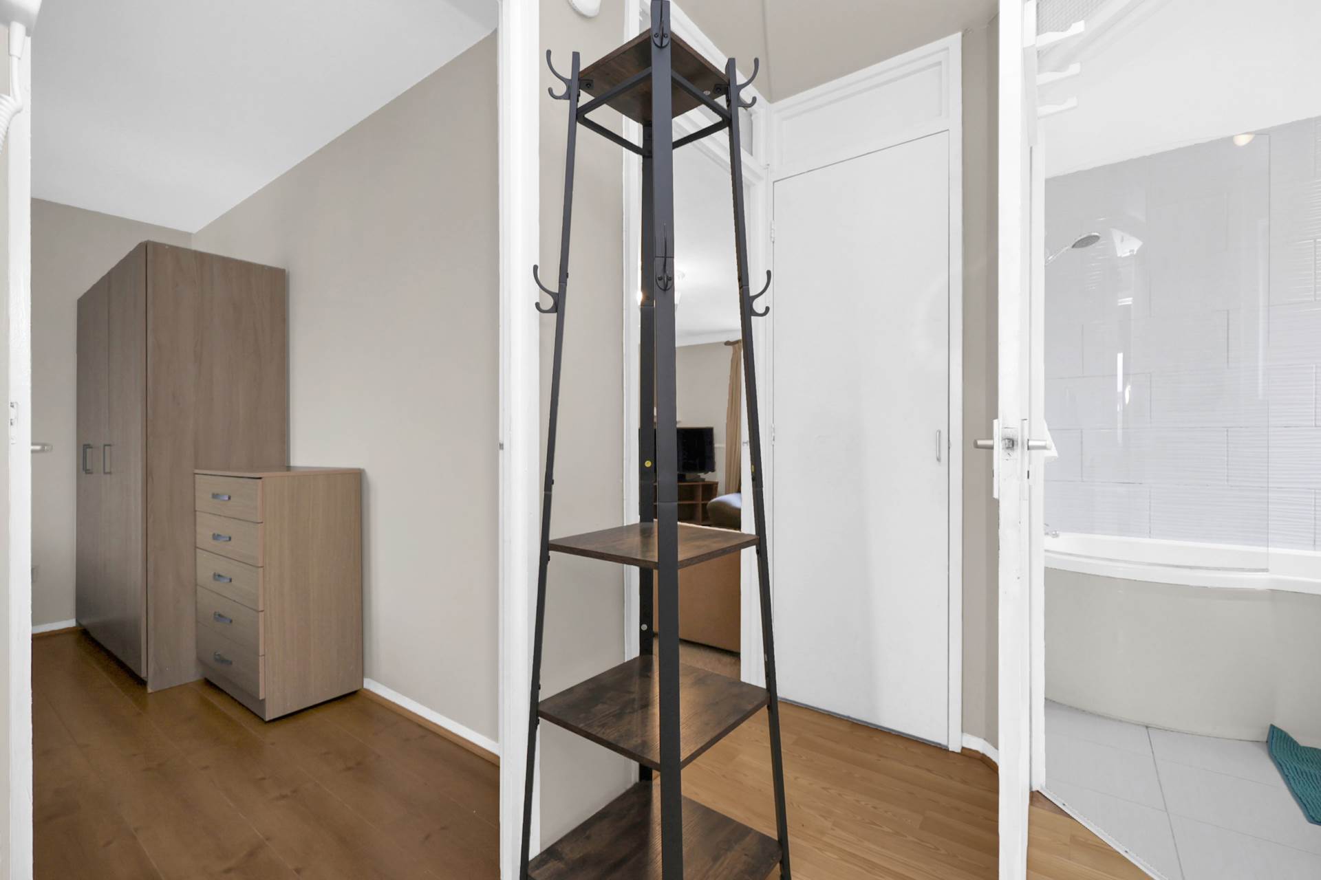Additional Property Image 2 bedroom Flat for sale in London 10