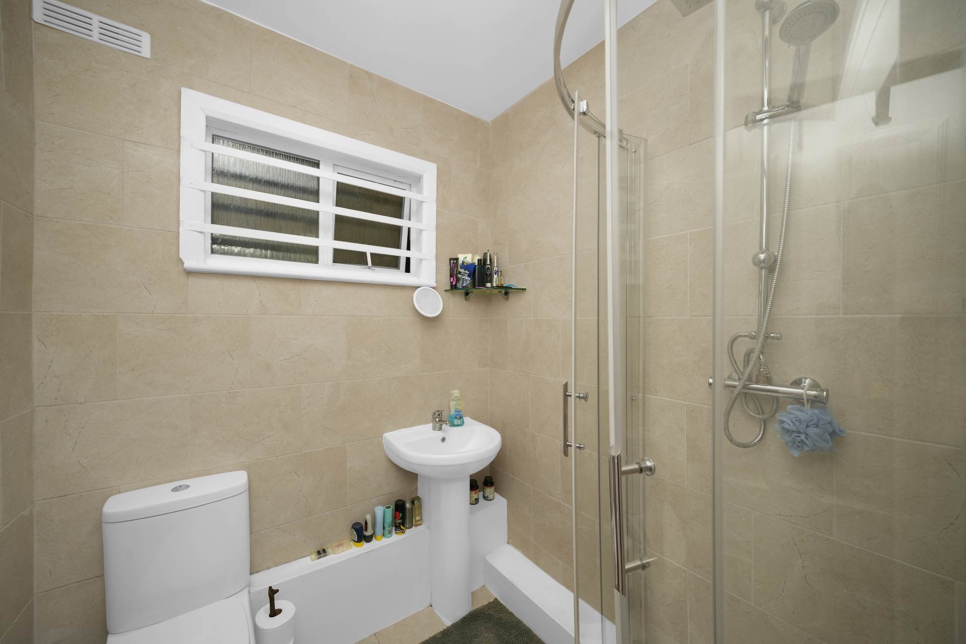 Additional Property Image 1 bedroom Flat for sale in London 13