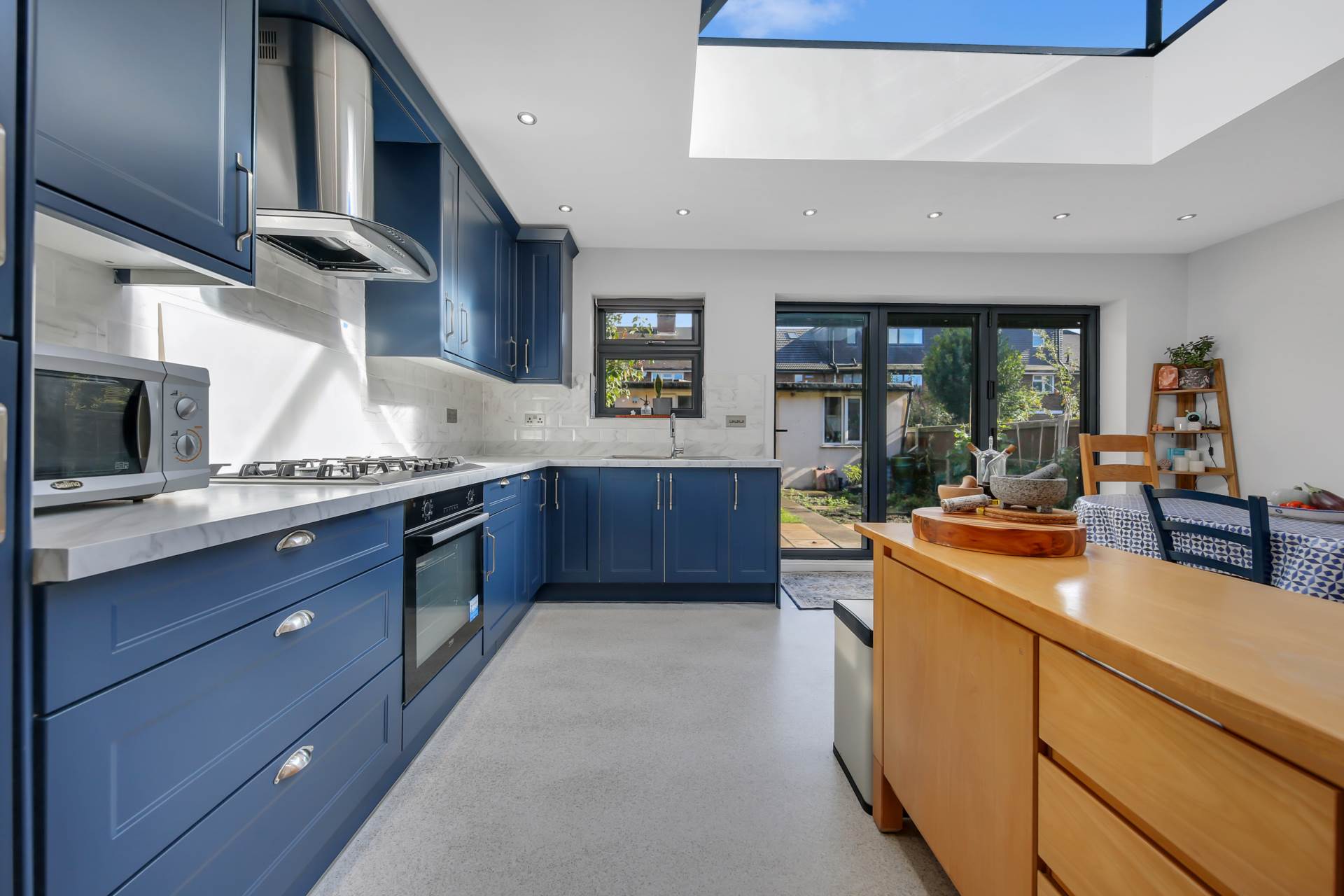 Additional Property Image 4 bedroom House for sale in London 10