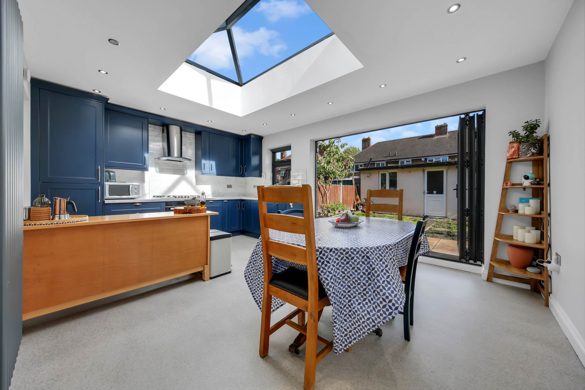 Additional Property Image 4 bedroom House for sale in London 14
