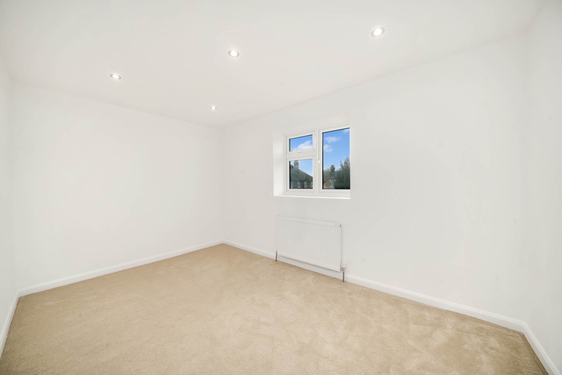 Additional Property Image 5 bedroom House for sale in London 13