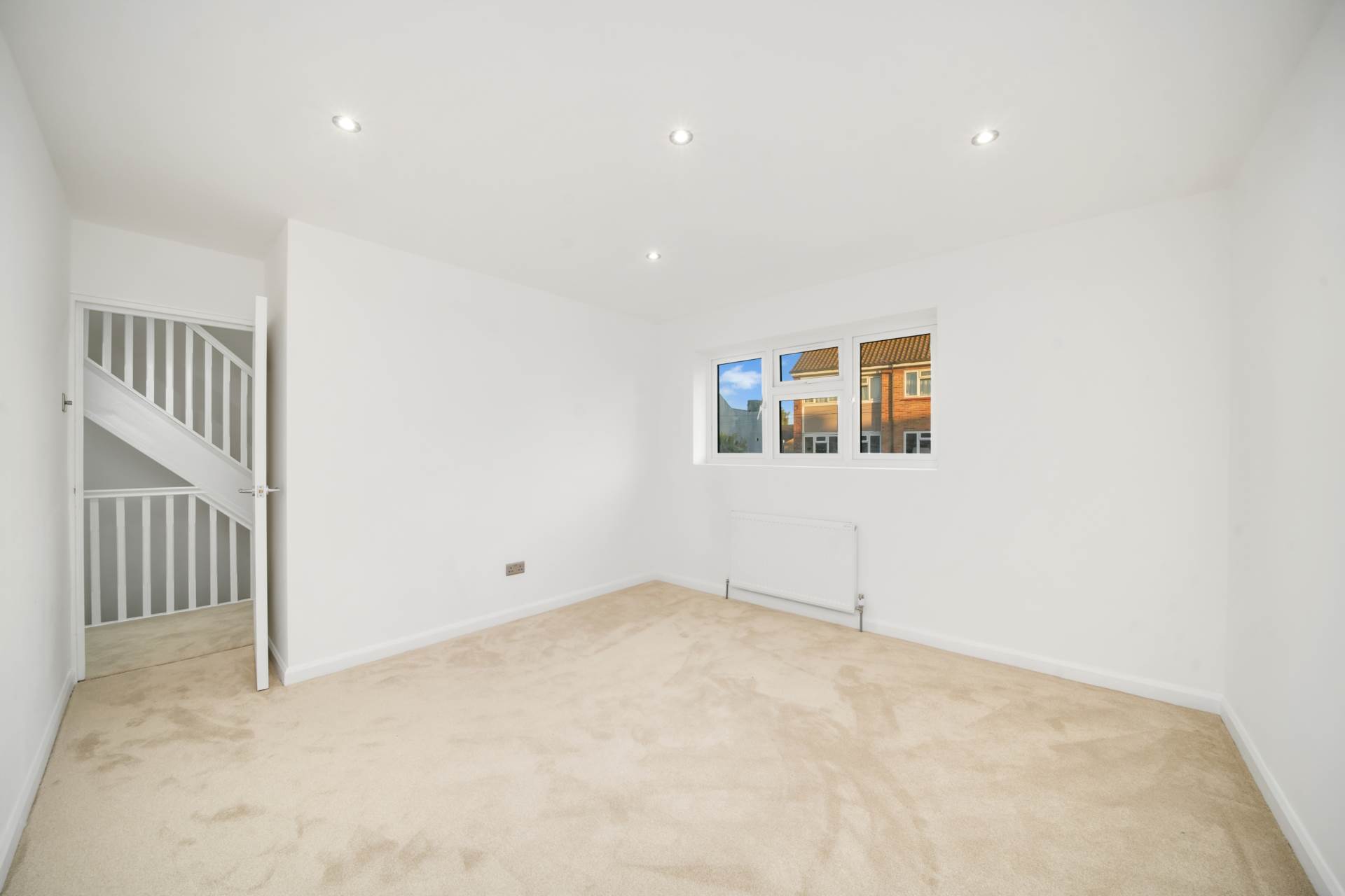 Additional Property Image 5 bedroom House for sale in London 18