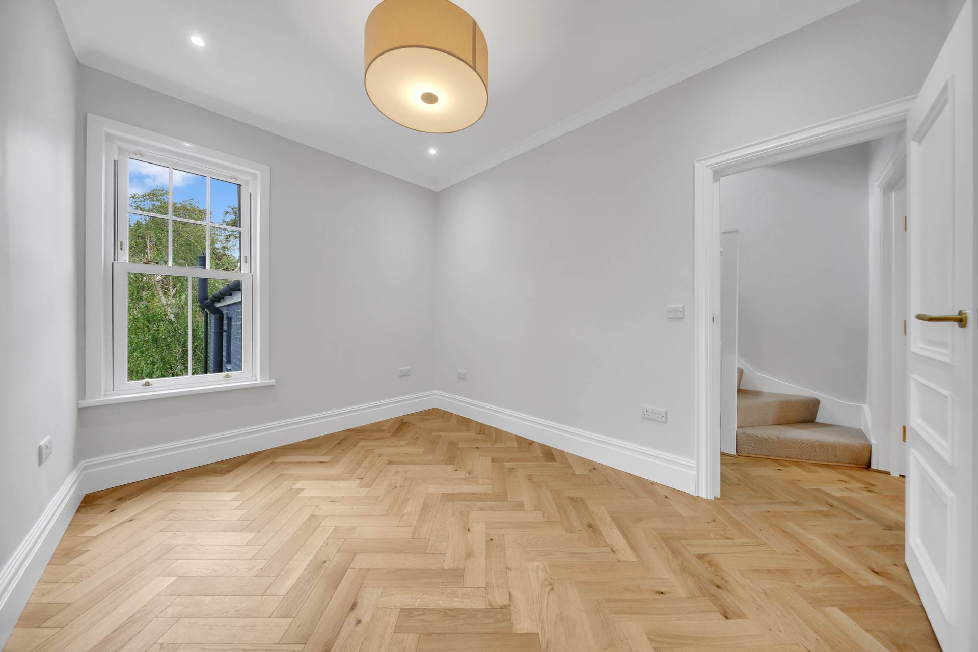 Additional Property Image 2 bedroom Flat for sale in London 6
