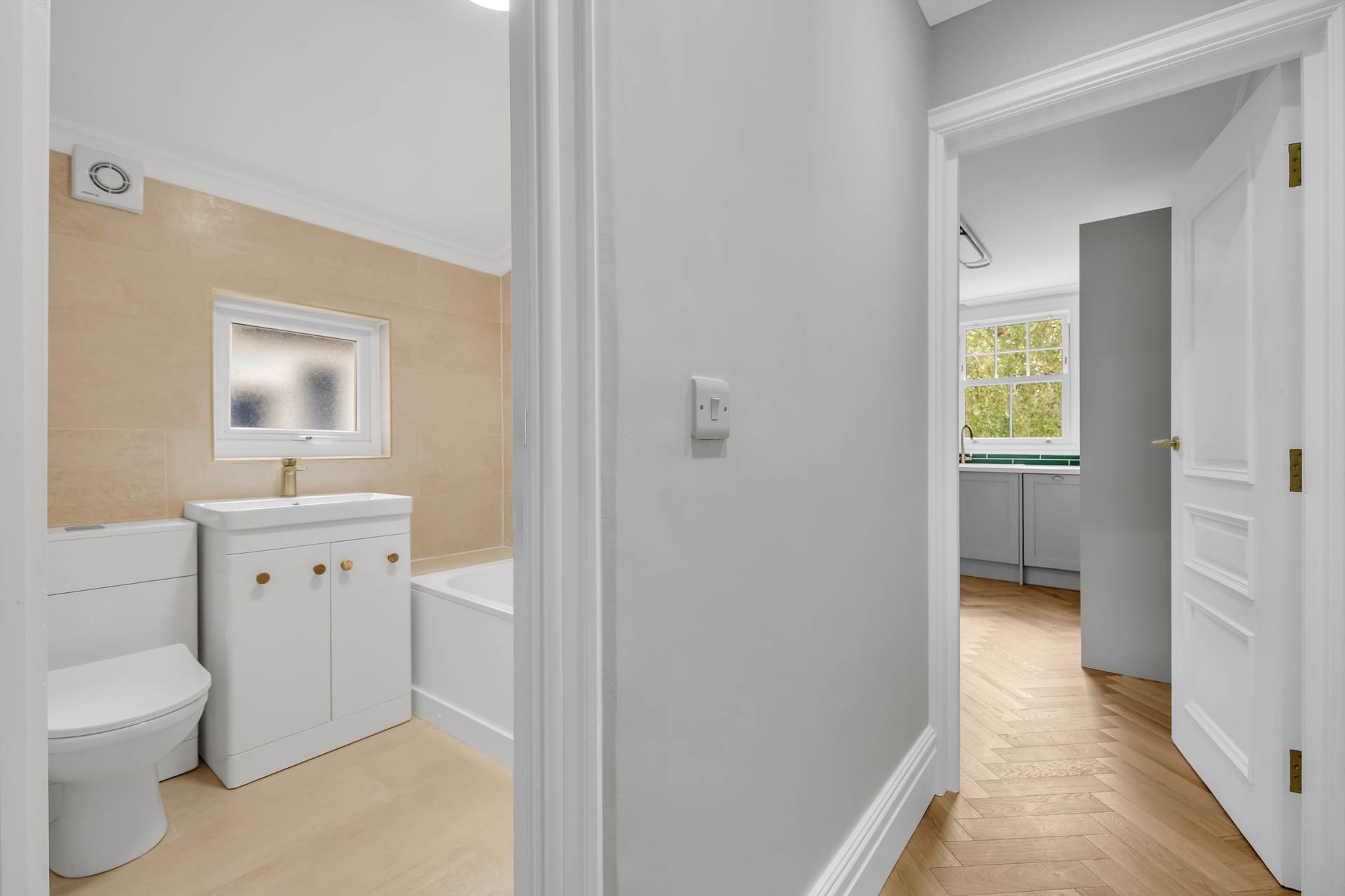 Additional Property Image 2 bedroom Flat for sale in London 8