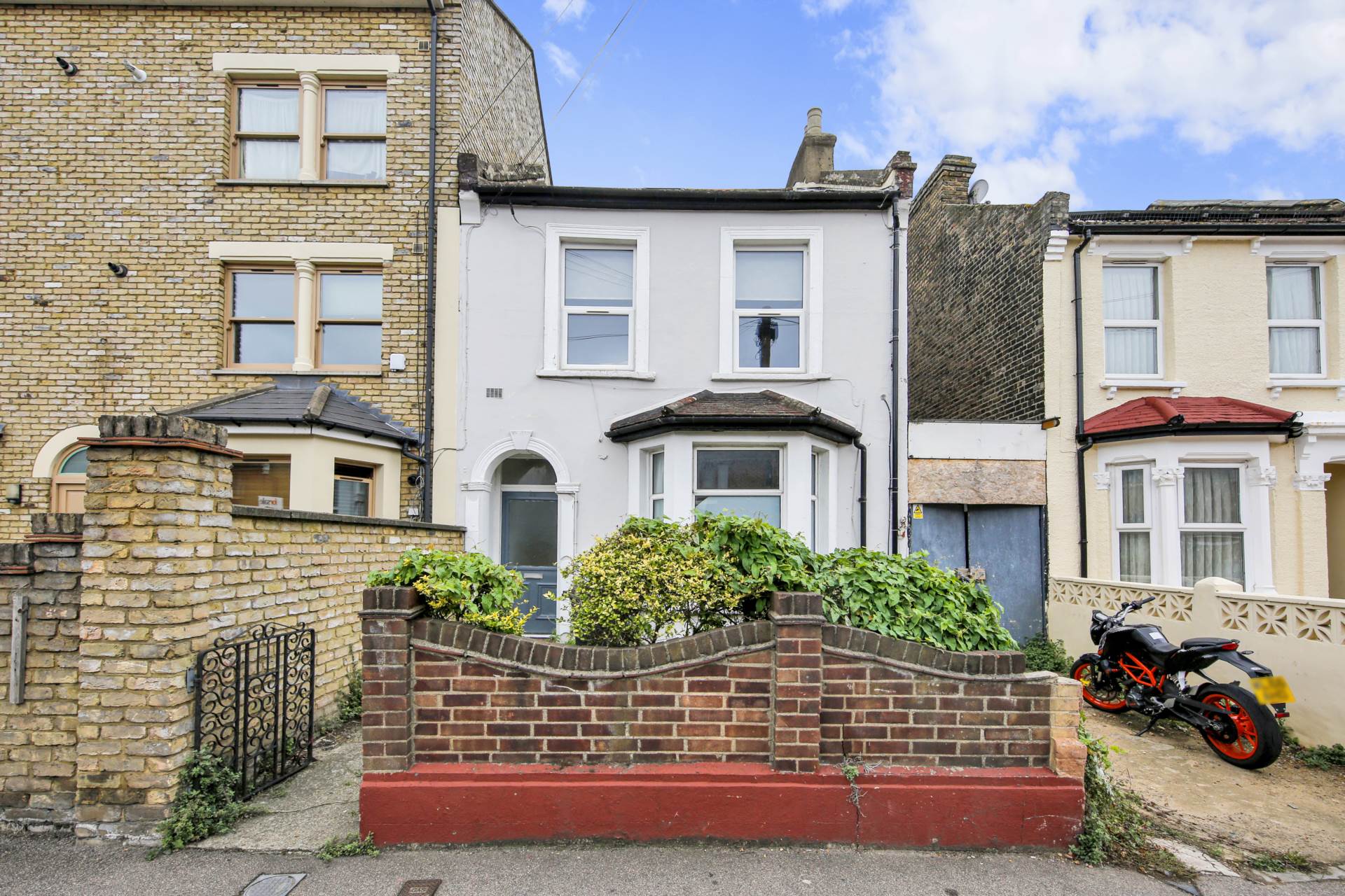 Additional Property Image 2 bedroom Flat for sale in London 3