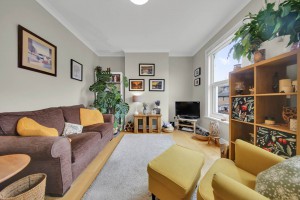 2 bedroom Flat for sale in London