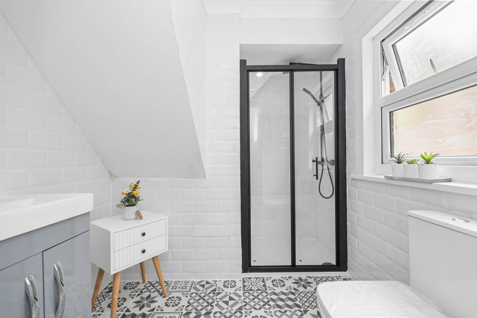 Additional Property Image 2 bedroom Flat for sale in London 12