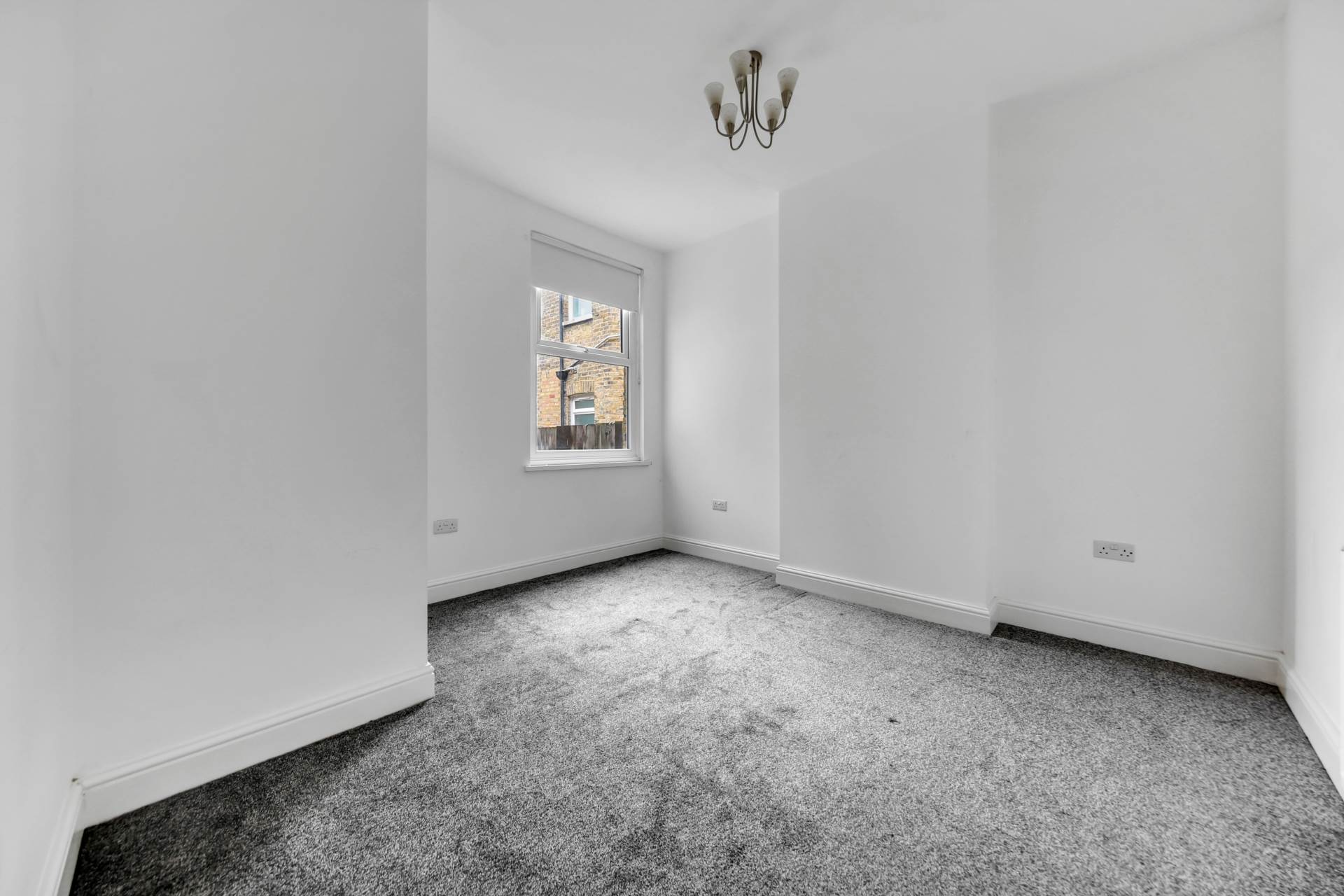 Additional Property Image 2 bedroom Flat for sale in London 6