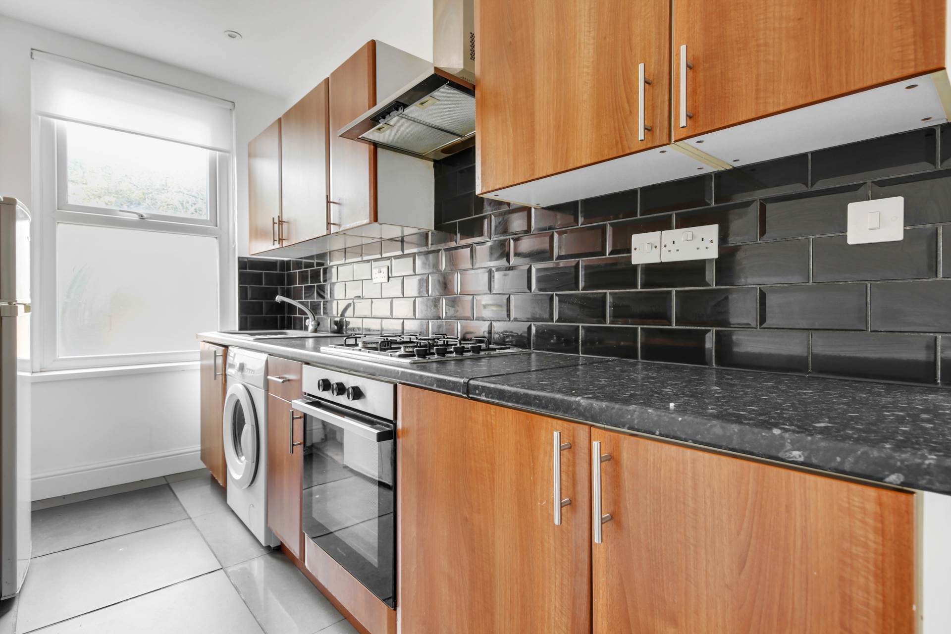 Additional Property Image 2 bedroom Flat for sale in London 12