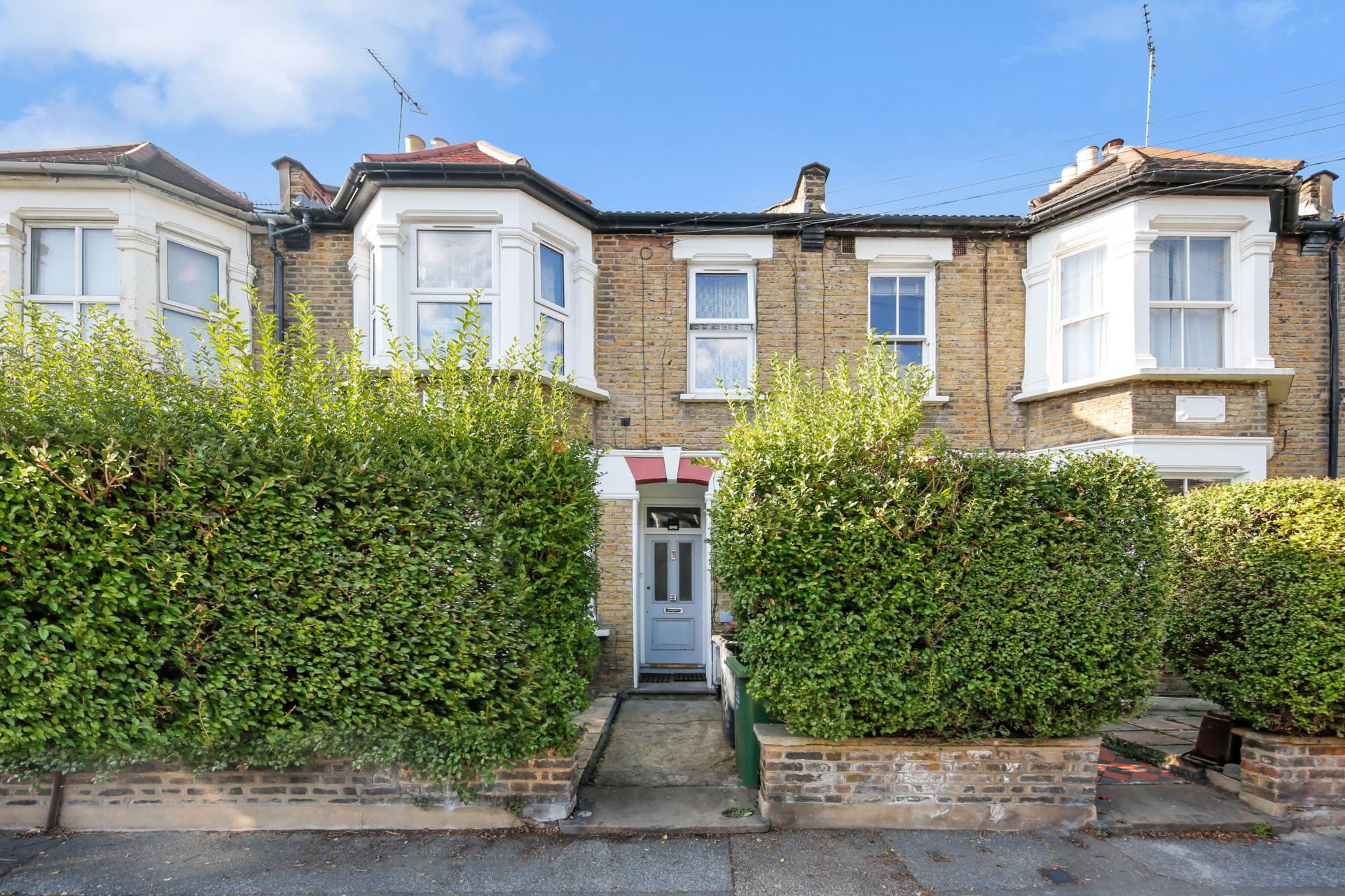 3 bedroom Flat for sale in London