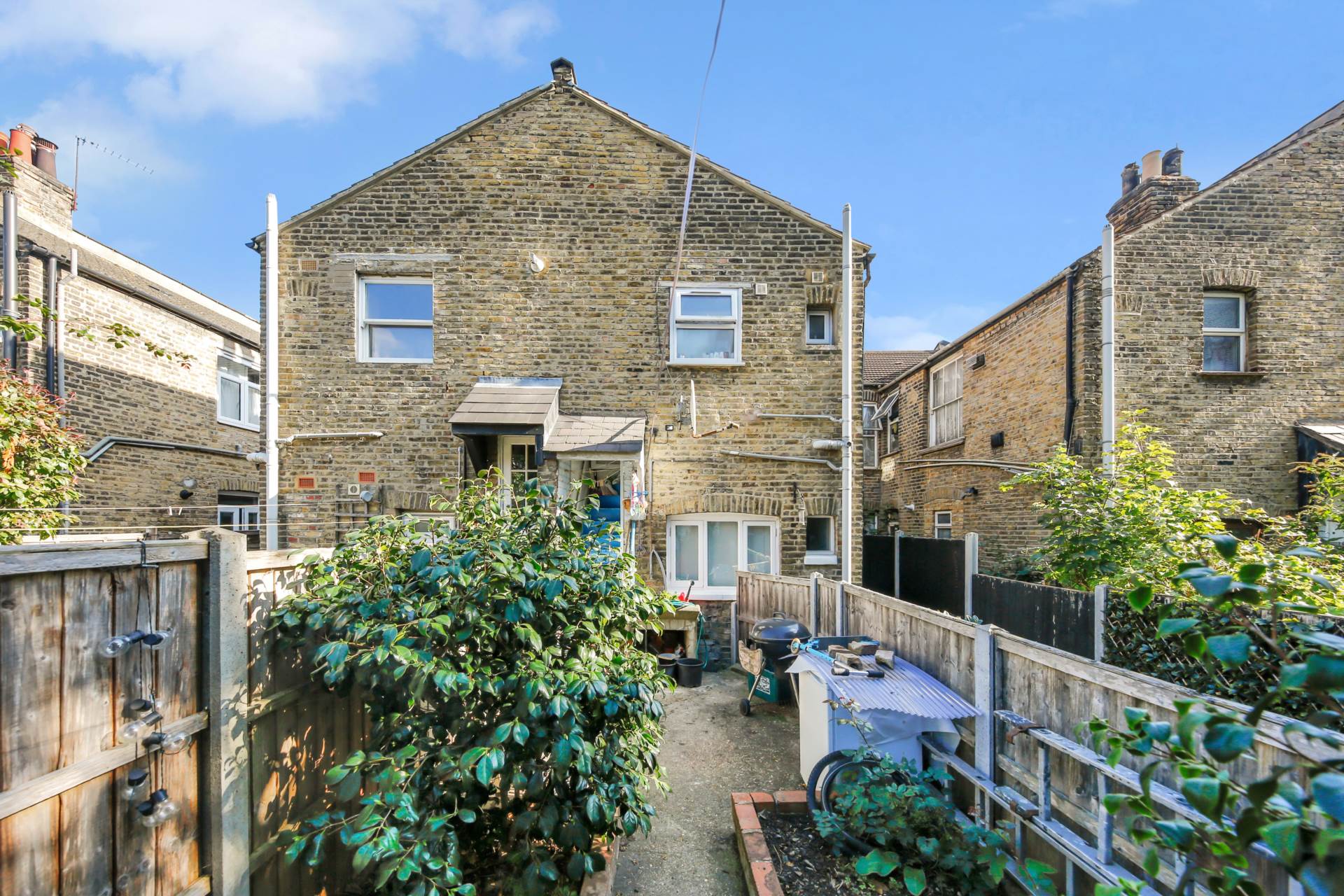 Additional Property Image 3 bedroom Flat for sale in London 14