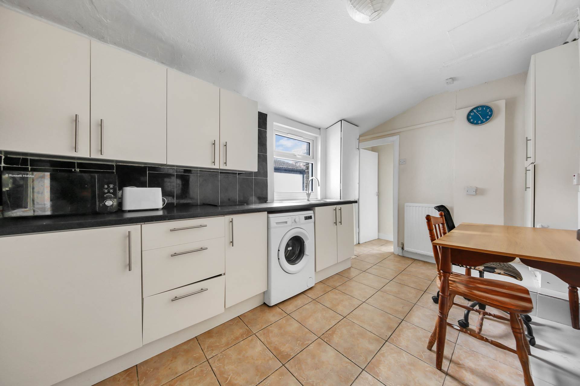 Additional Property Image 1 bedroom Flat for sale in London 7