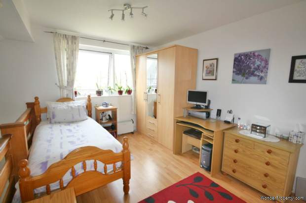 Additional Property Image 1 bedroom Semi Detached for sale in Southend On Sea 3