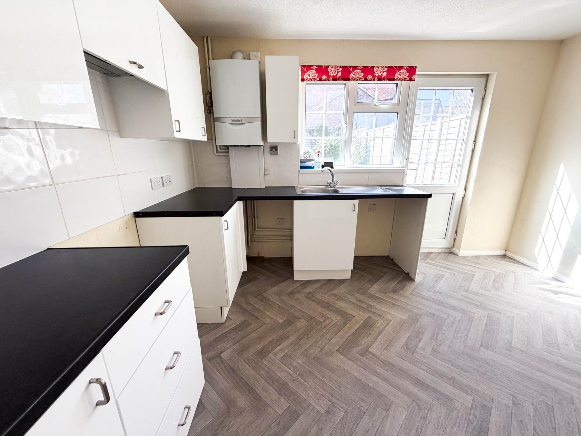 Additional Property Image 2 bedroom Semi Detached for sale in Hockley 4