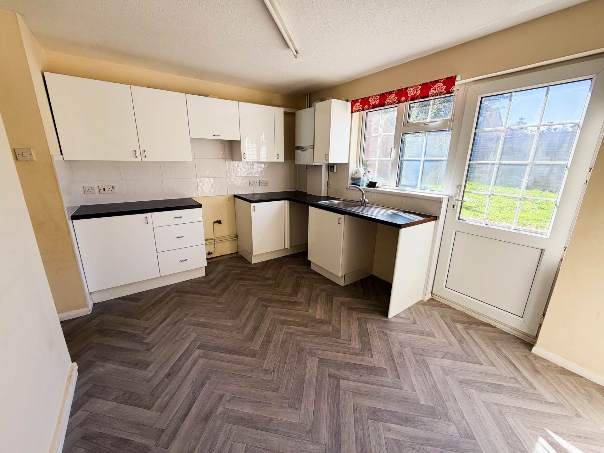 Additional Property Image 2 bedroom Semi Detached for sale in Hockley 5