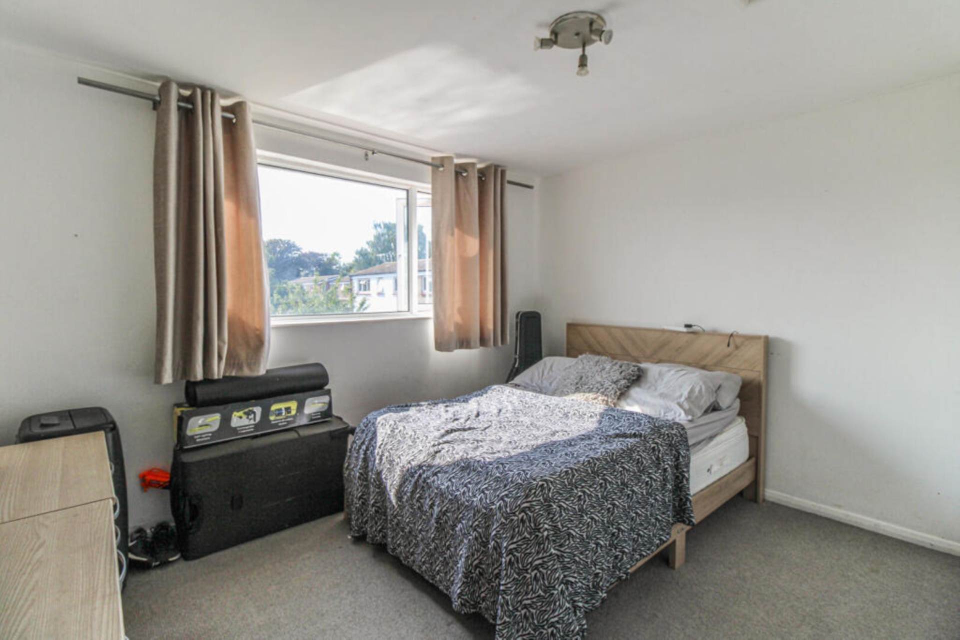 Additional Property Image 4 bedroom Semi Detached for sale in Southend On Sea 6