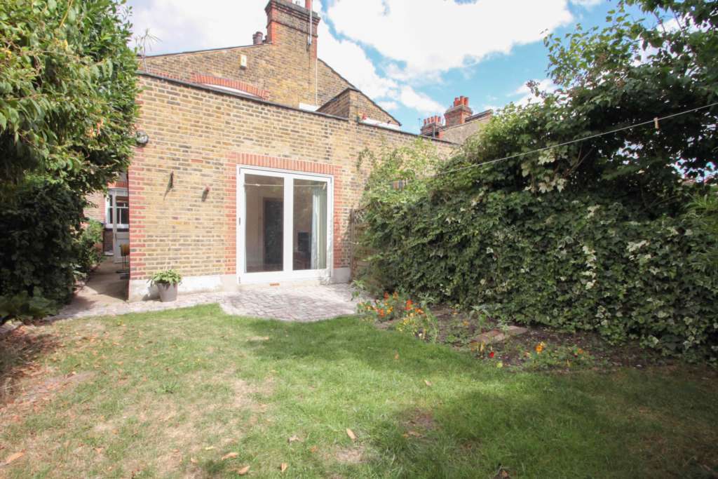 Additional Property Image 2 bedroom Maisonette to rent in London 5