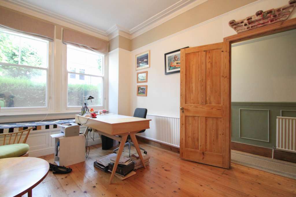 Additional Property Image 2 bedroom Maisonette to rent in London 8