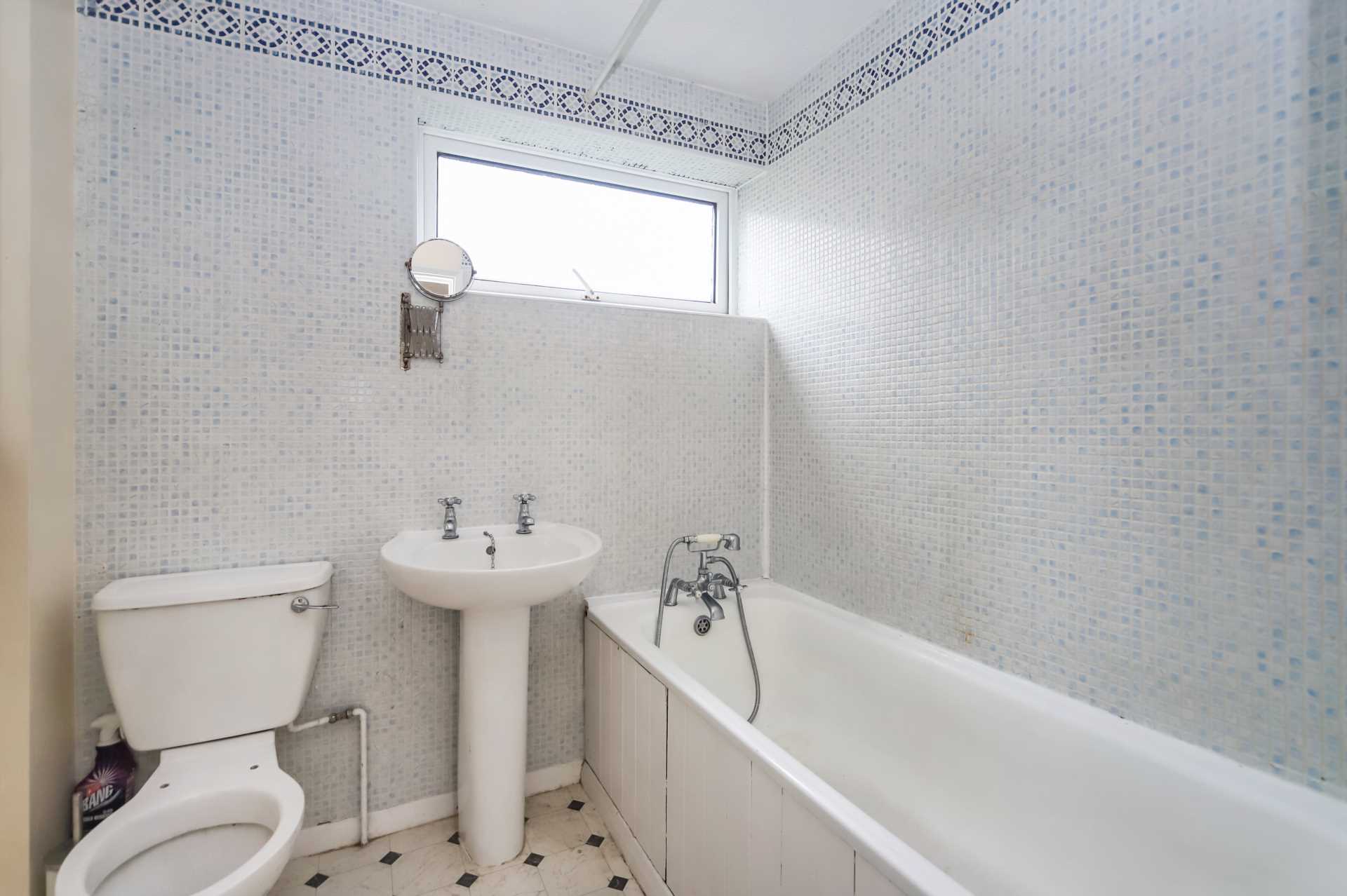Additional Property Image 3 bedroom End of Terrace to rent in Tring 9