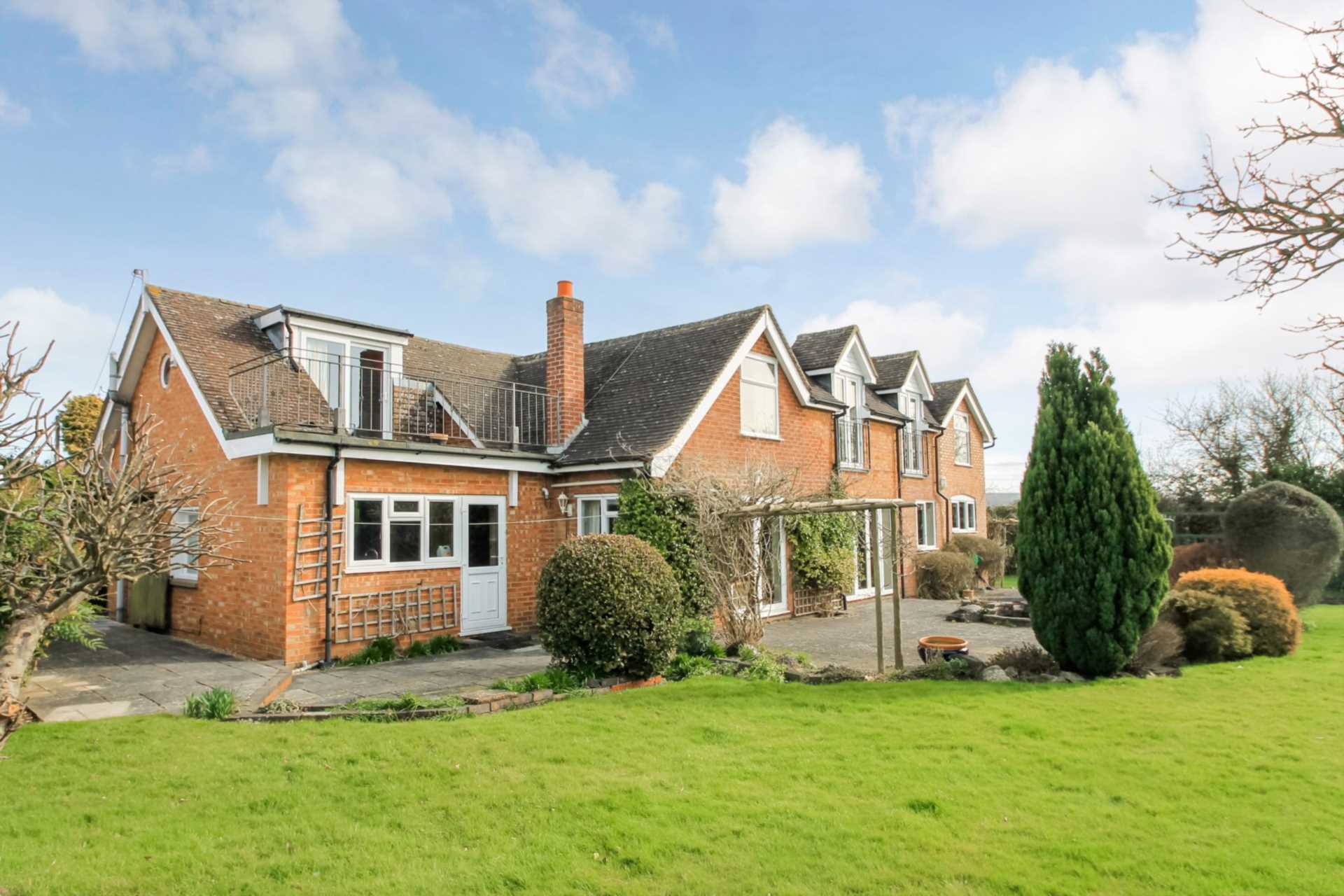 Additional Property Image 5 bedroom Detached to rent in Leighton Buzzard 2