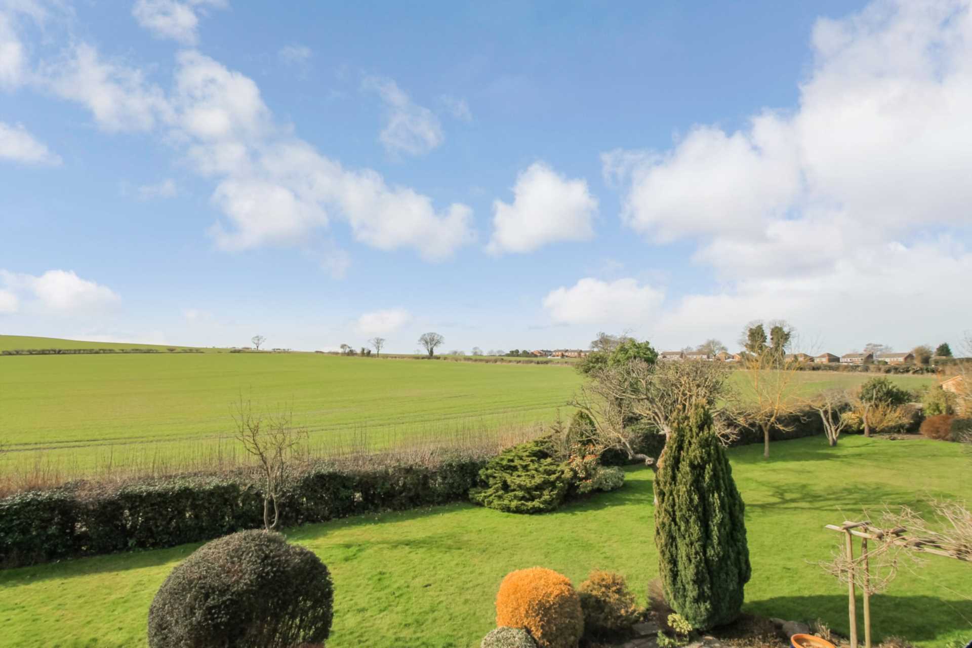 Additional Property Image 5 bedroom Detached to rent in Leighton Buzzard 11