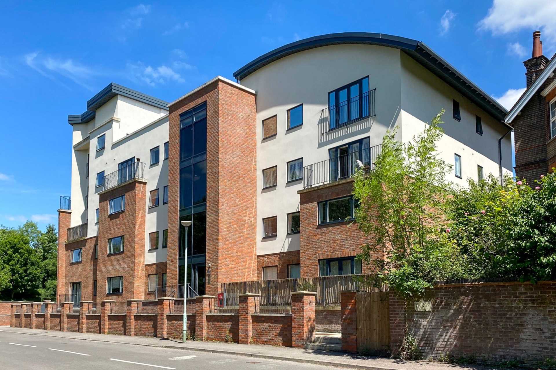 2 bedroom Apartment to rent in Tring
