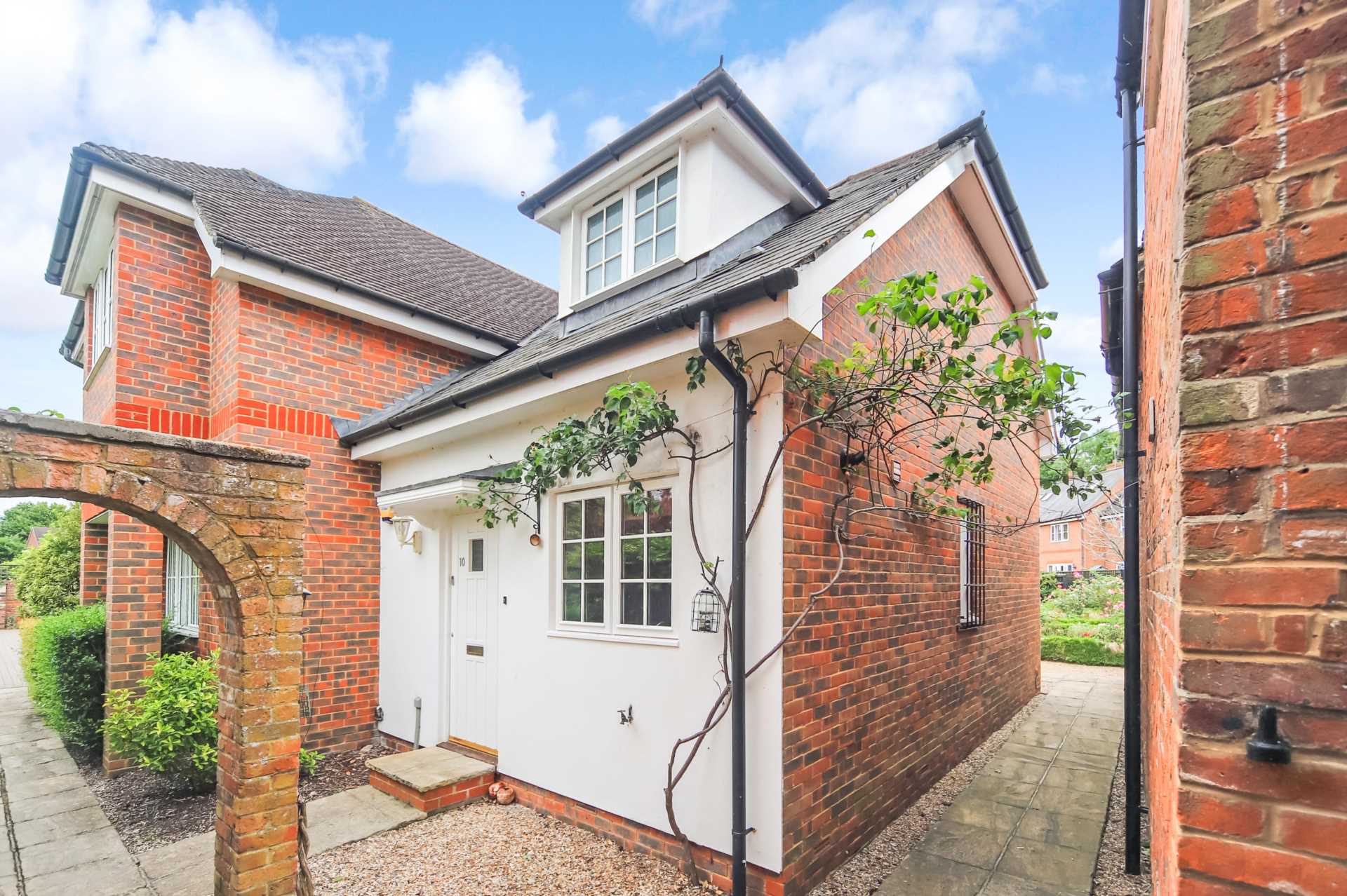 Additional Property Image 1 bedroom End of Terrace to rent in Aylesbury 2