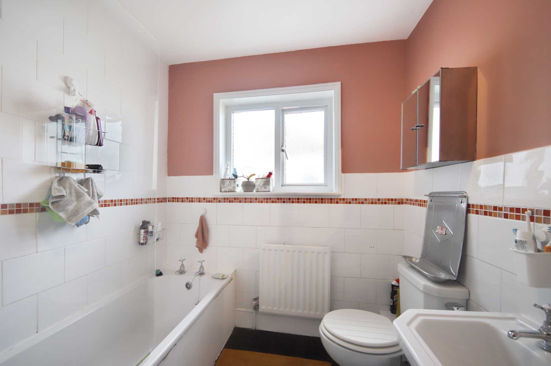 Additional Property Image 4 bedroom Semi Detached to rent in Tring 4