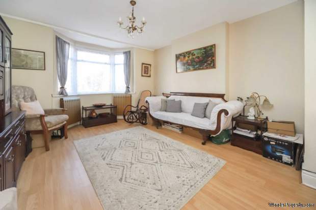 Additional Property Image 3 bedroom Semi Detached for sale in Hitchin 2