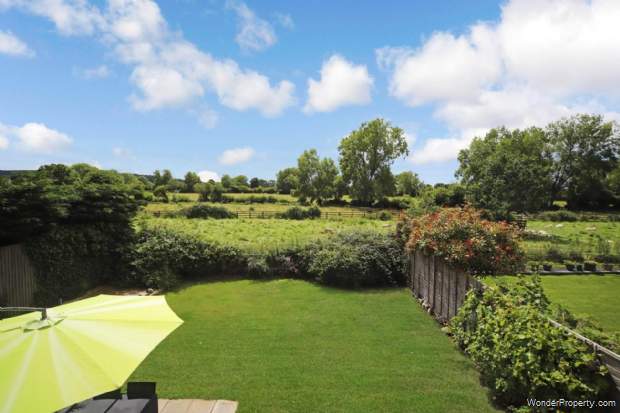 Additional Property Image 4 bedroom Detached for sale in Tring 2