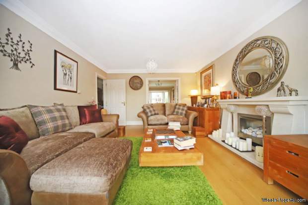 Additional Property Image 4 bedroom Detached for sale in Tring 6