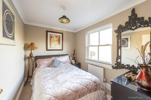 Additional Property Image 4 bedroom Detached for sale in Tring 13